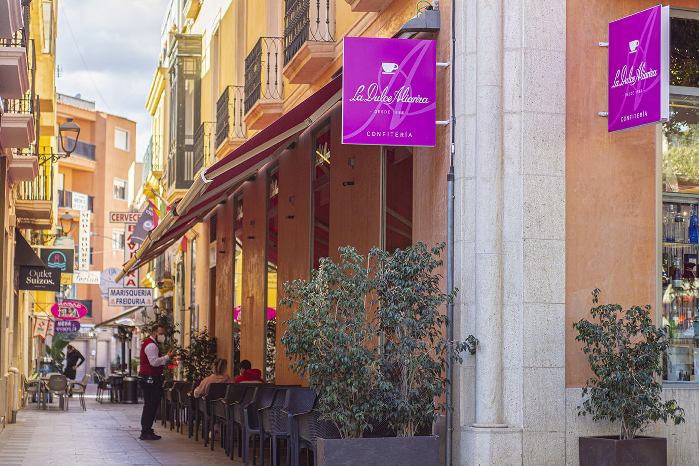 Dulce Alianza. Paseo de Almería